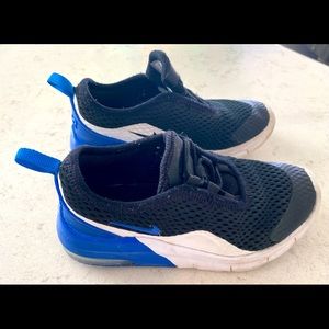 Nike air max motion 2 boys youth size 10c